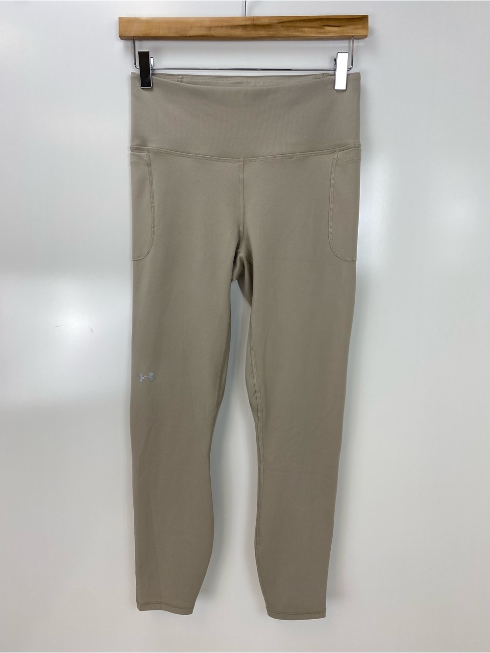 Under Armour Fitted Leggings in Beige-Taupe